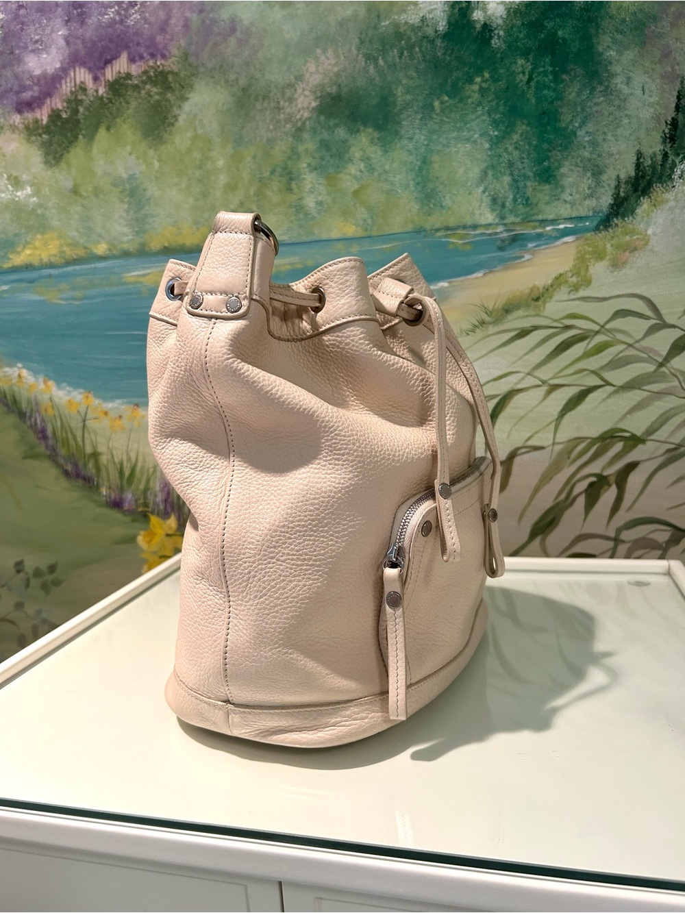 Longchamp Le Foulonne Pebbled Leather Drawstring Bucket Bag-Cream  1738-789-037 - Picture 6 of 17